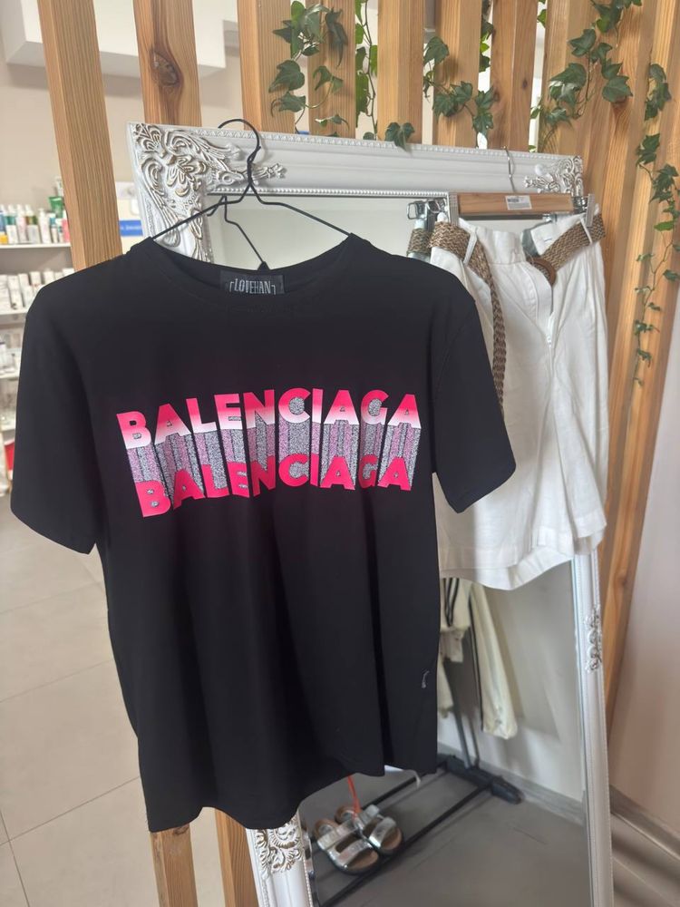 Футболки miu miu balenciaga