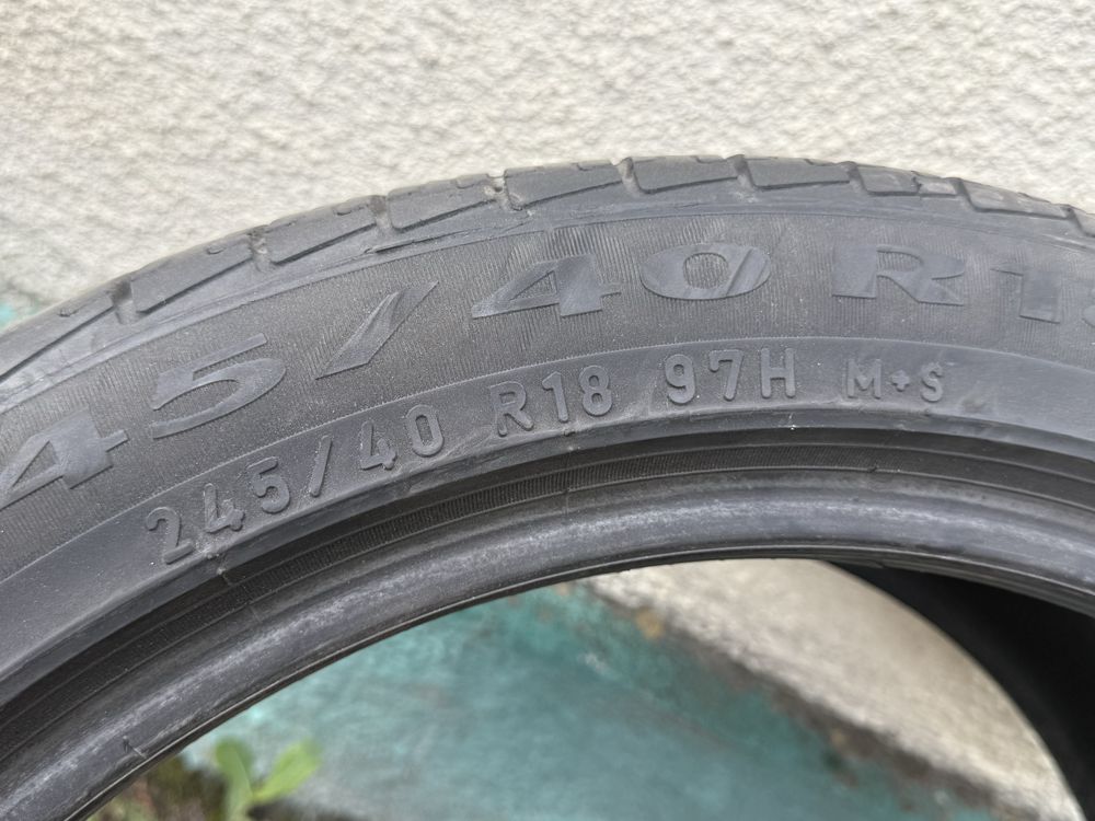 Пара шин Pirelli P7 245/40 R18