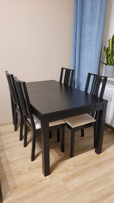 Stół + 6 krzeseł, Czarny stół prosty rozkładany IKEA z 6 krzesłami