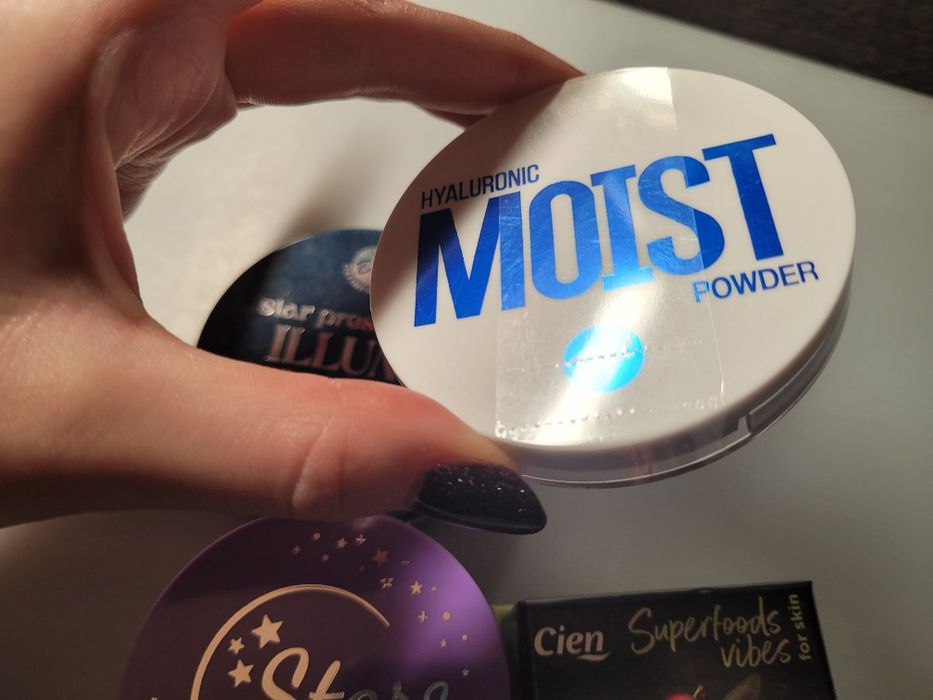 Zestaw pudrów do twarzy Stars from the stars, Bell, Cien