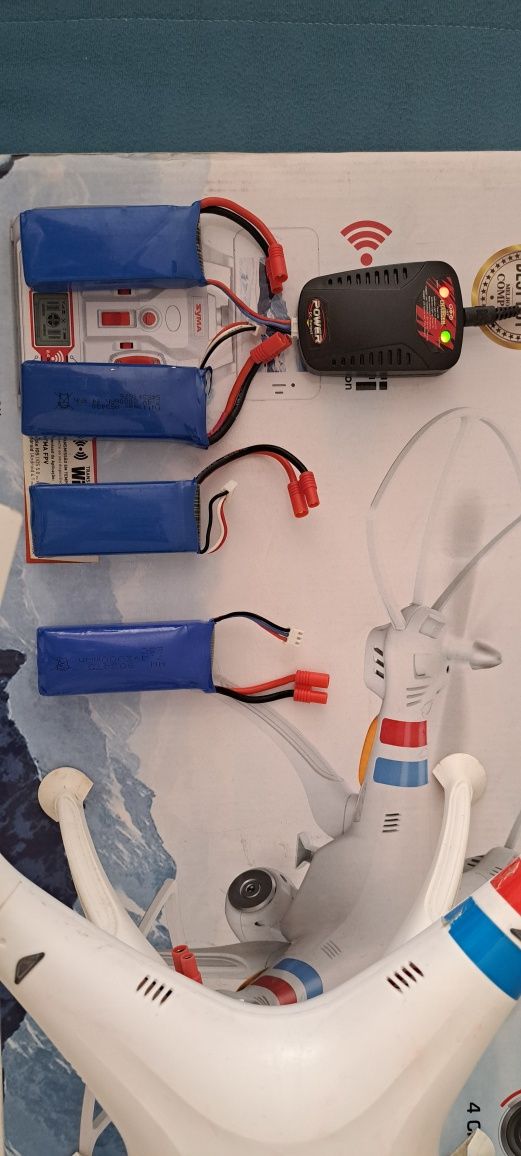 2 Drones Syma X8W FPV