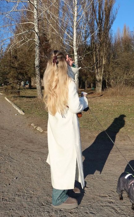 Пальто біле, довге