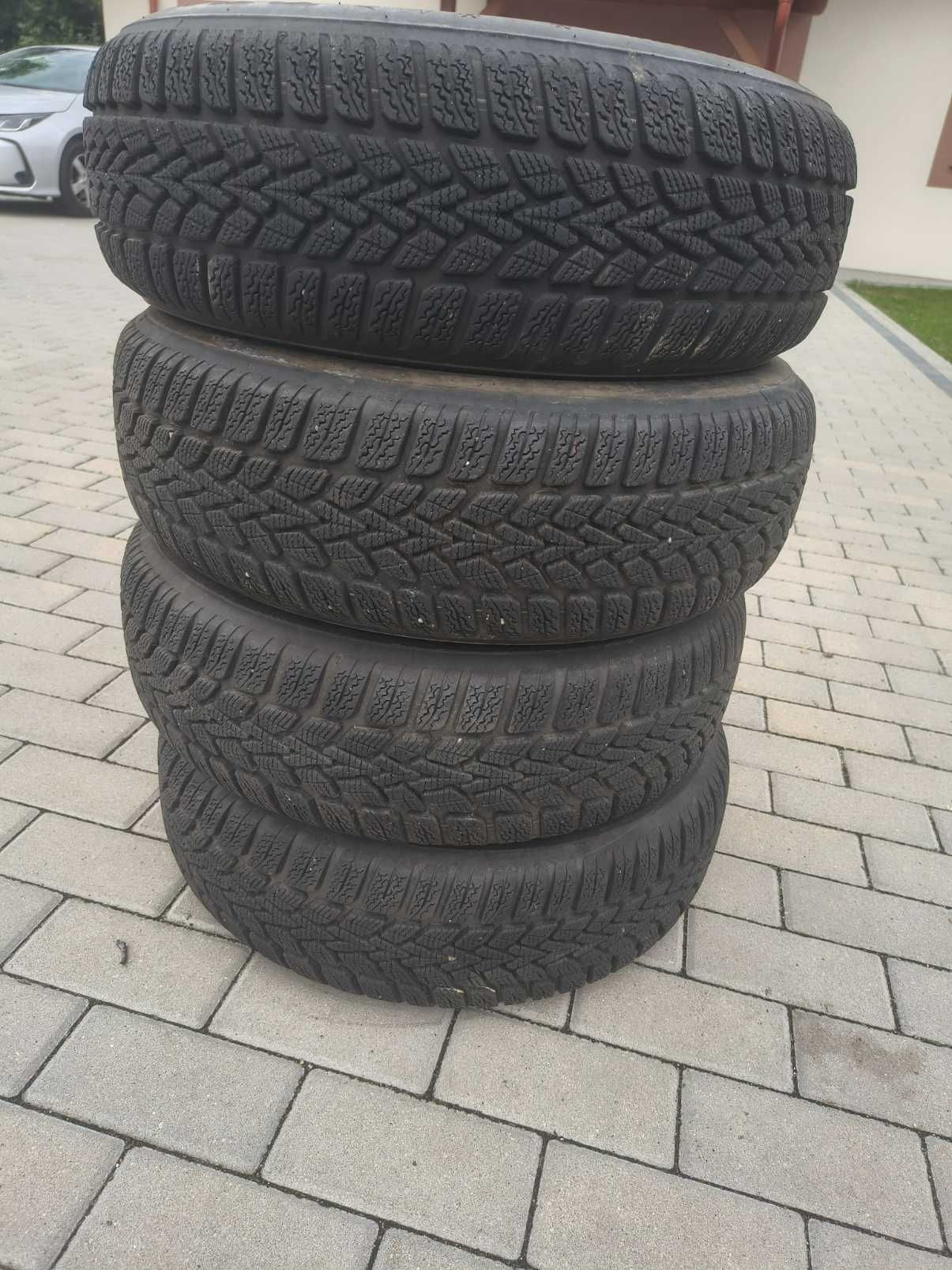 Opony zimowe Dunlop Response  185  65  R15  - 88T