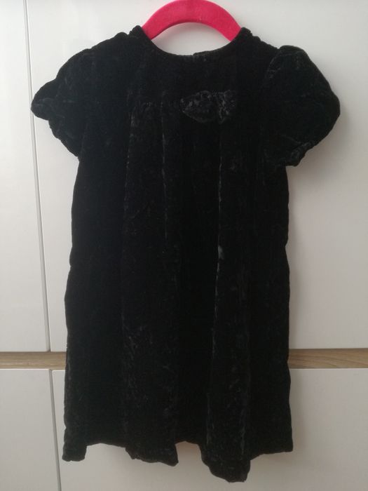 Elegancka welurowa sukienka roz 92