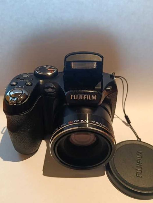 Máquina fotográfica Fuji Finepix 12MP