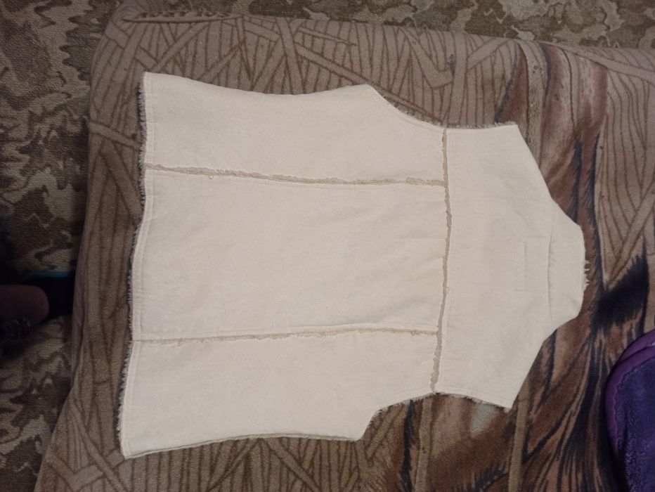 Жилетки подростковые женские