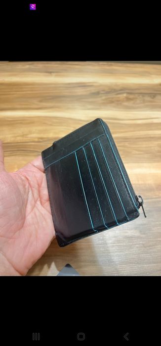 Porta cartões e moedas Piquadro.