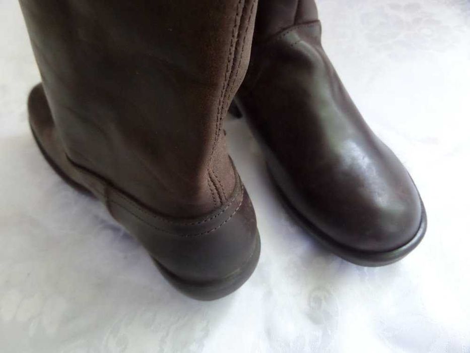 Кожаные демисезонные сапоги