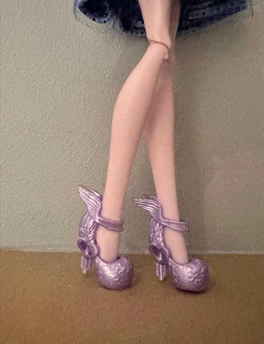 Buty dla lalki Monster High