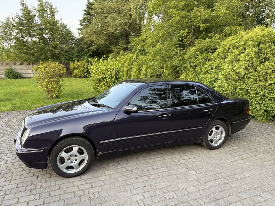 Mercedes W210 E270