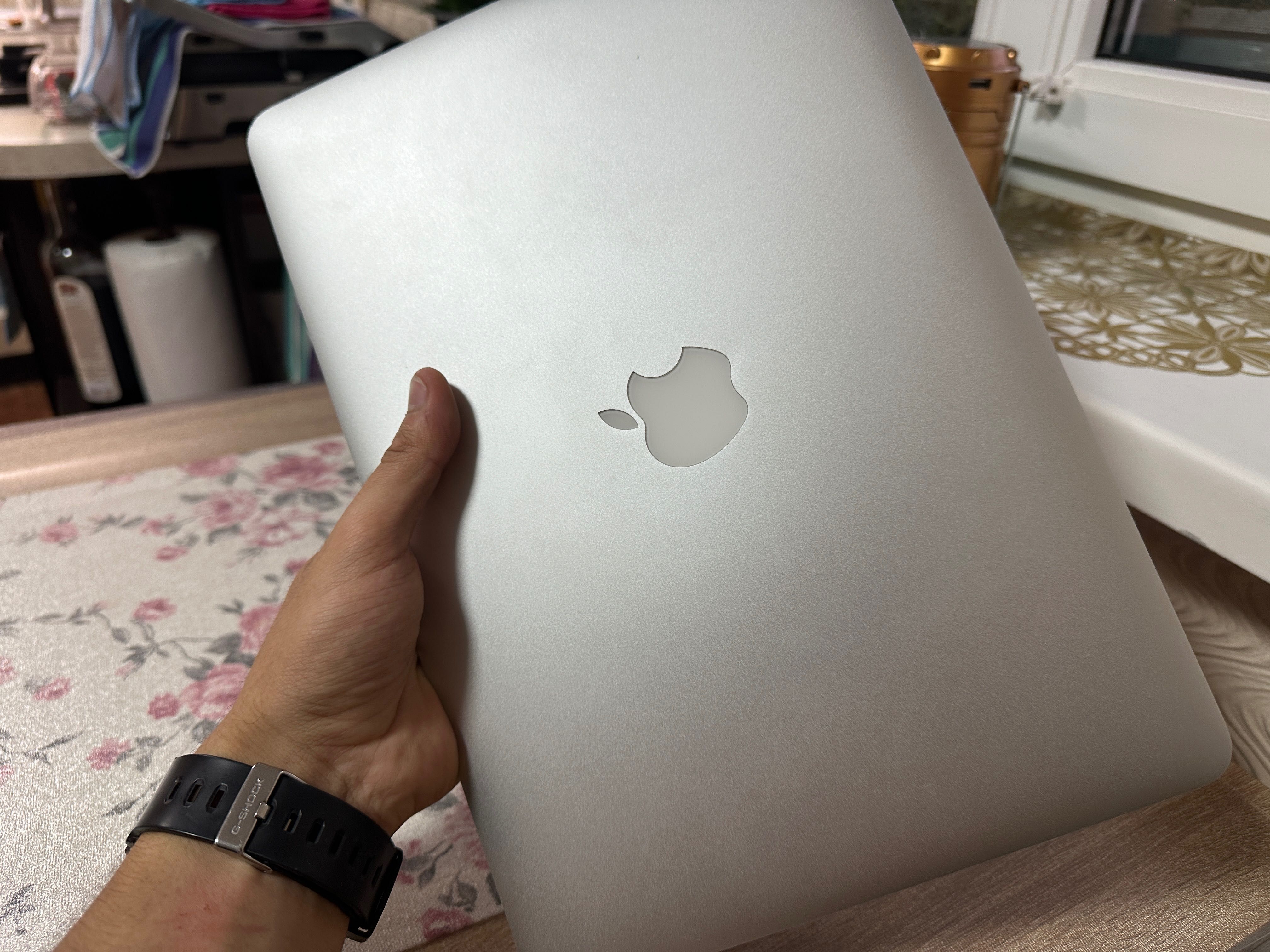 MacBook Air 2018 13 дюймів