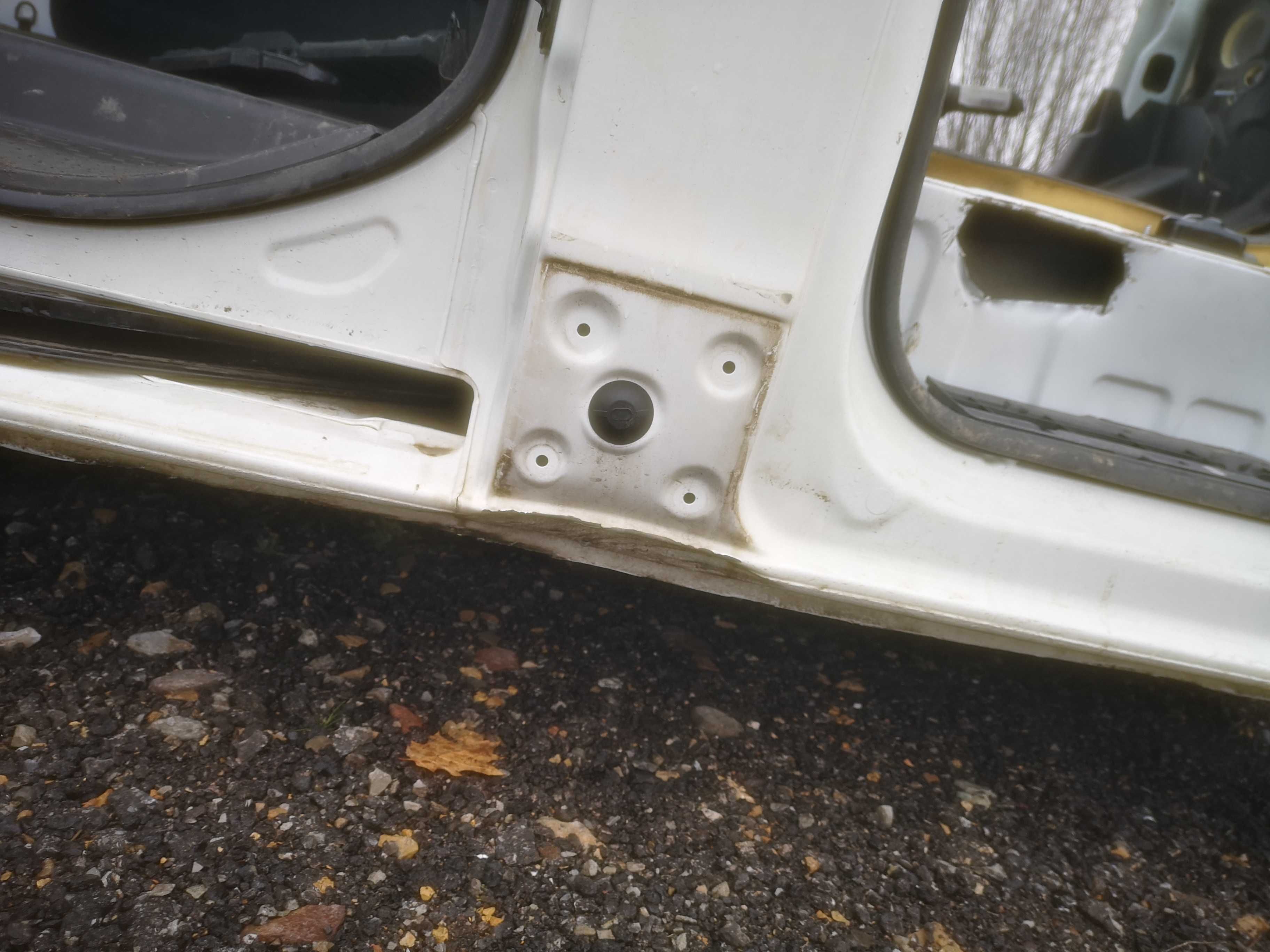 Renault trafic iii LONG vivaro osobowy  ćwiartka buda karoseria CZĘŚCI