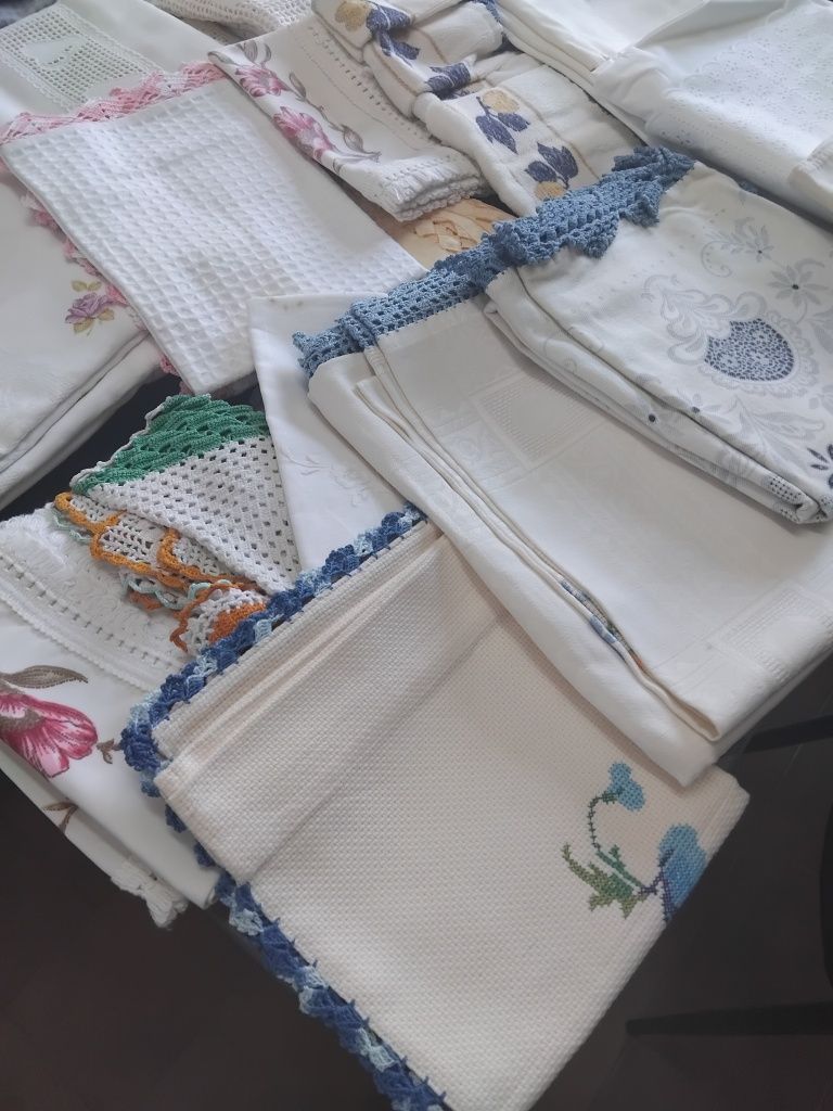 Peças bordadas, croché...