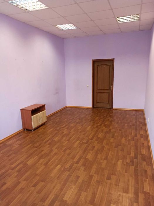 сдається офісне приміщення по пр Металургів