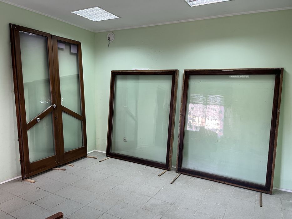 Продаж дверей і вікон - комплект