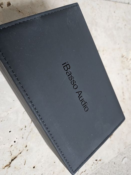 Auscultadores Ibasso IT05