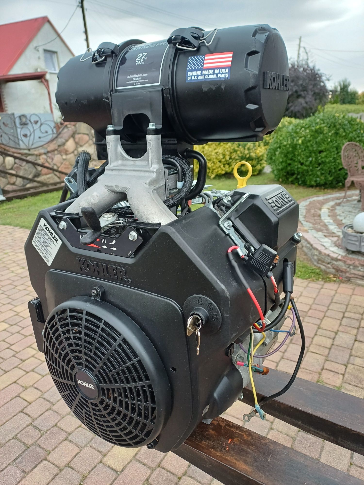 Silnik kohler commnd pro 27 hp 2023 rok poziomy wał