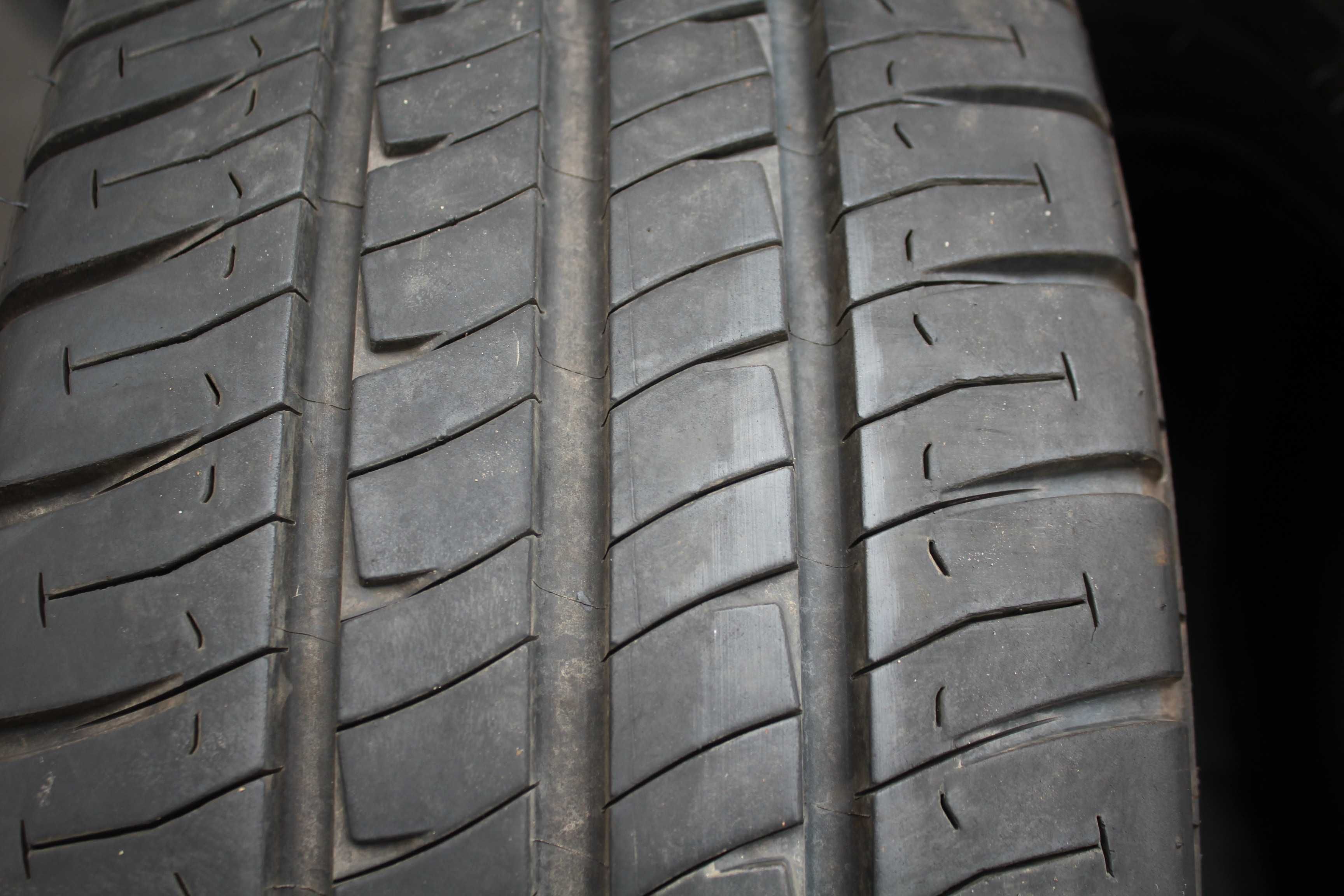 235 65 R16C Michelin Agilis
