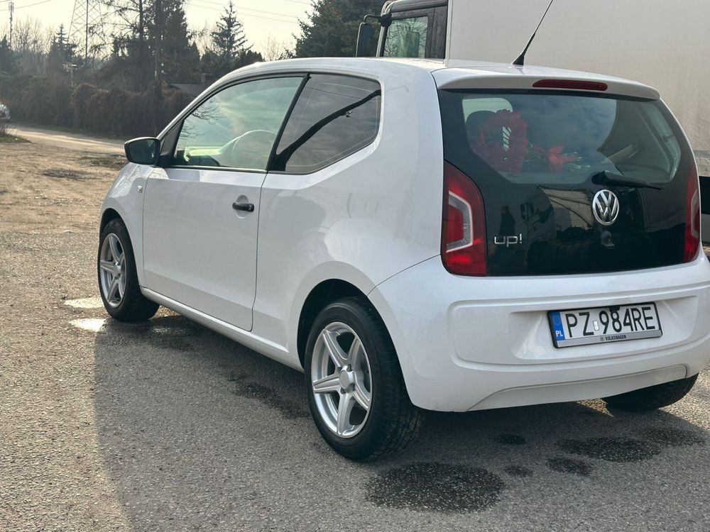 VW UP! 2011 rok benzuna