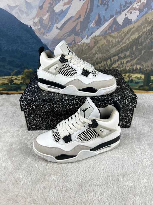 Buty do biegania Jordan_4_Retro_Military_Black R.40