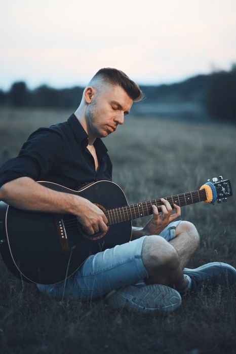 Уроки Гри на Гітарі ( Офлайн - Онлайн )