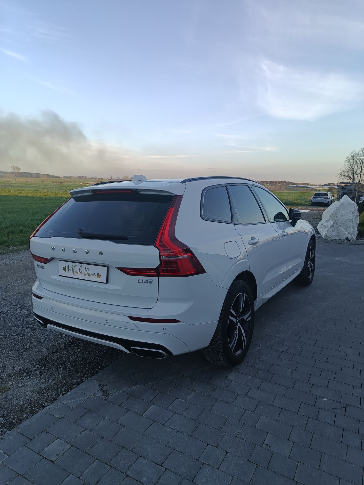 Auto do ślubu Volvo XC60 R – desing i BMW X4 M- pakiet