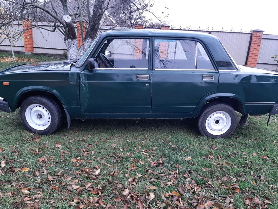Продам Ваз 2107 бензин