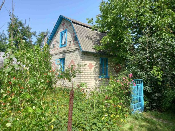 Дача біля Гулська, Новоград-Волинського району,  утеплений будинок