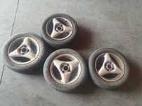 Vende se 4 jantes com pneus