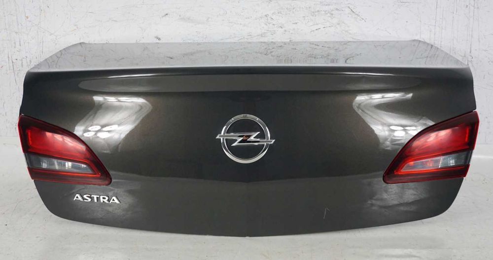Крышка багажника Opel Astra J в цвет рест дорест ляда