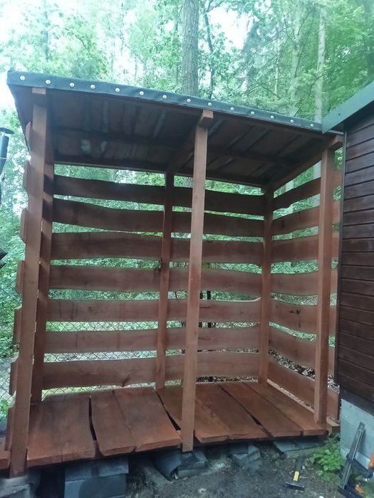 Wiata, drewutnia, zadaszenie na drewno, opał, pojemniki na śmieci.