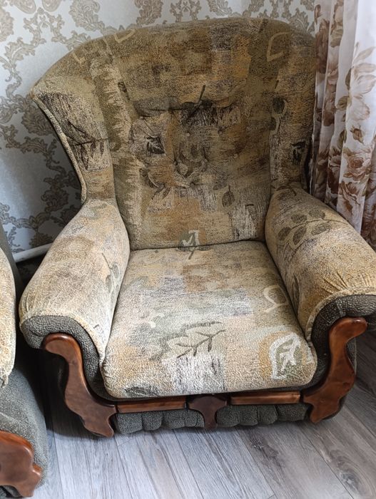 Диван і два кресла