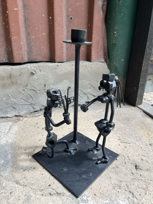 Figurka metalowa z nakrętek, ludziki