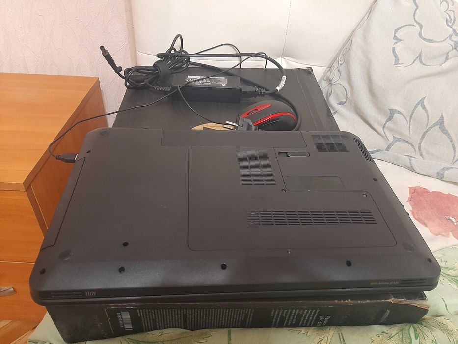 HP Pavilion g7 series 17.3''