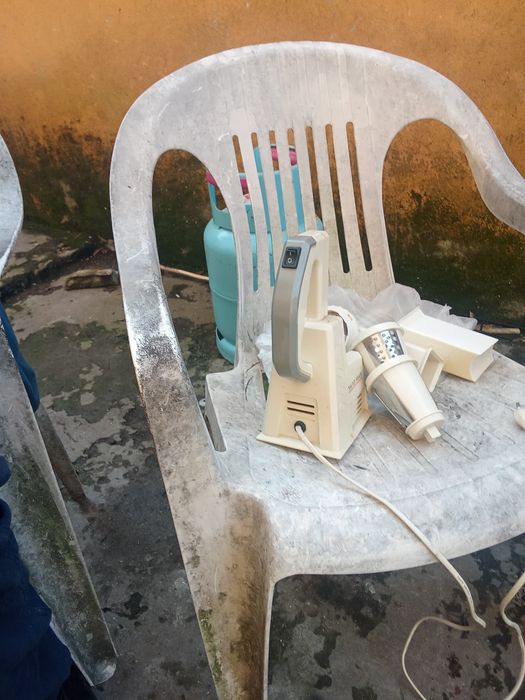 Vendo uma máquina de relare batatas