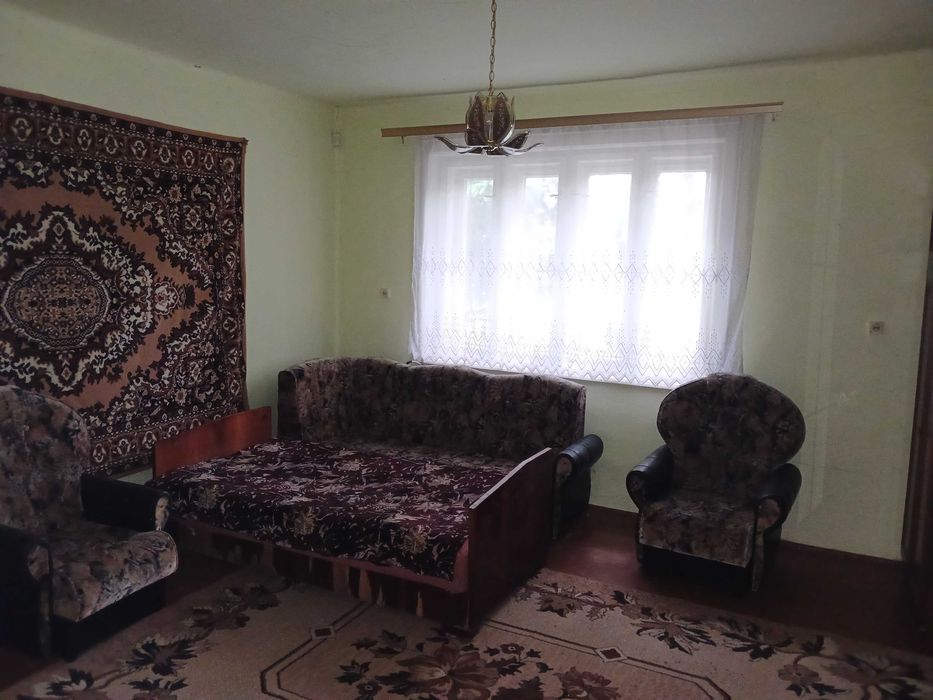 Будинок на дві сім'ї в с. Гут біля майбутнього термального комплексу