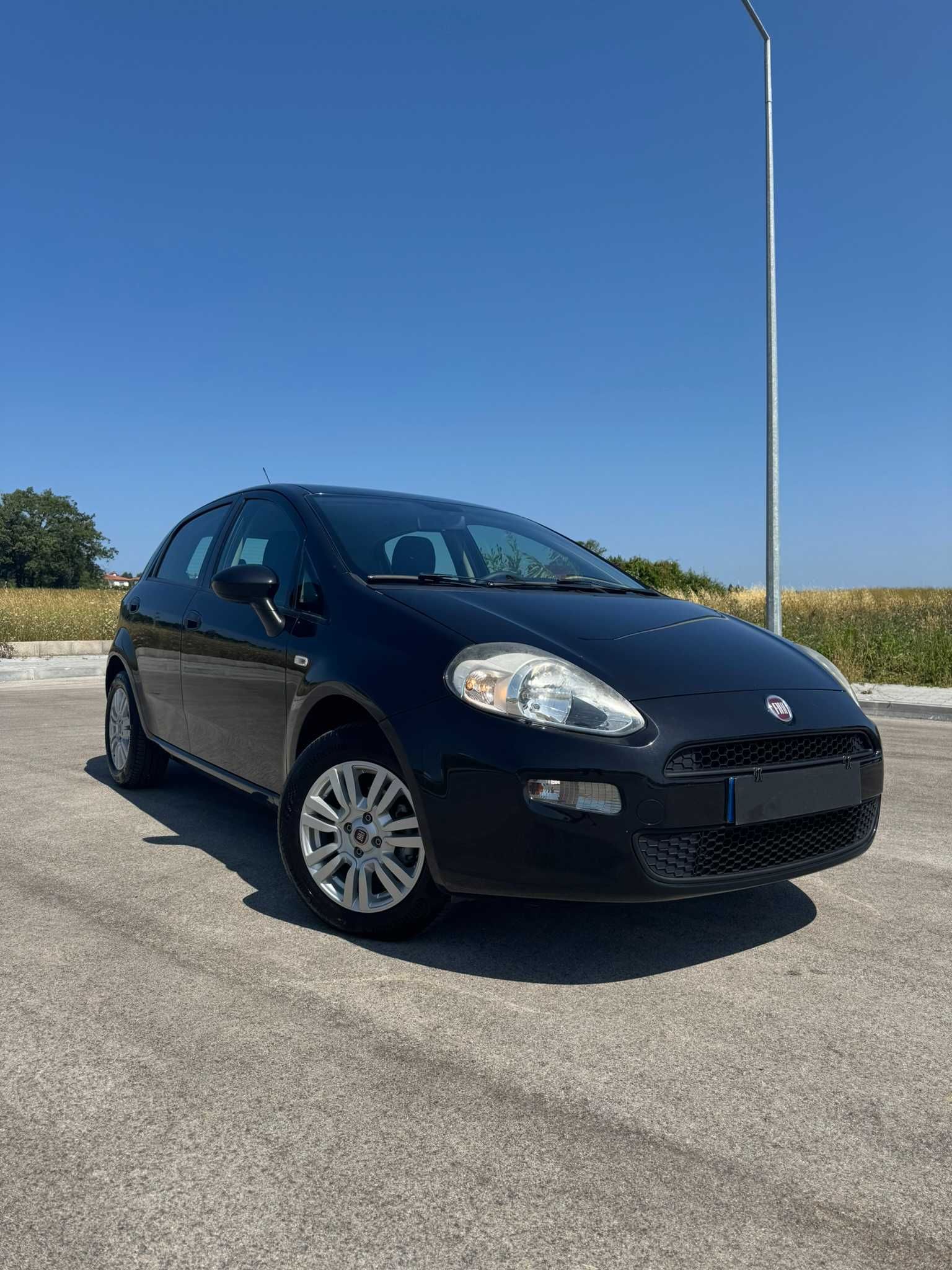 FIAT PUNTO 1.2 - Start&Stop - Poucos KM