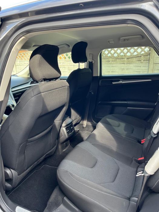 Sprzedam Forda Mondeo mk5 2017r