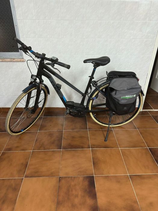 Bicicleta Cube Touring Hybrid Pro ONE 400