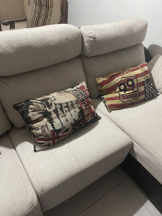 Sofá com chaise longue