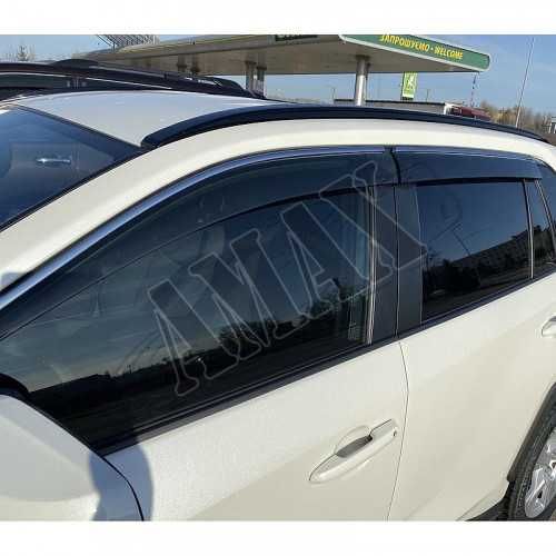 Дефлекторы дверей (ветровики) с хром молдингом Toyota Camry 70 (2017+)