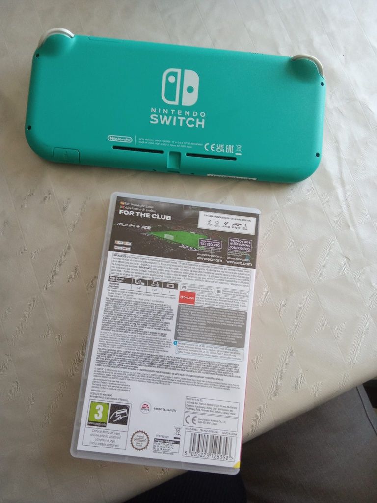 Nintendo Switch lite + fc25
