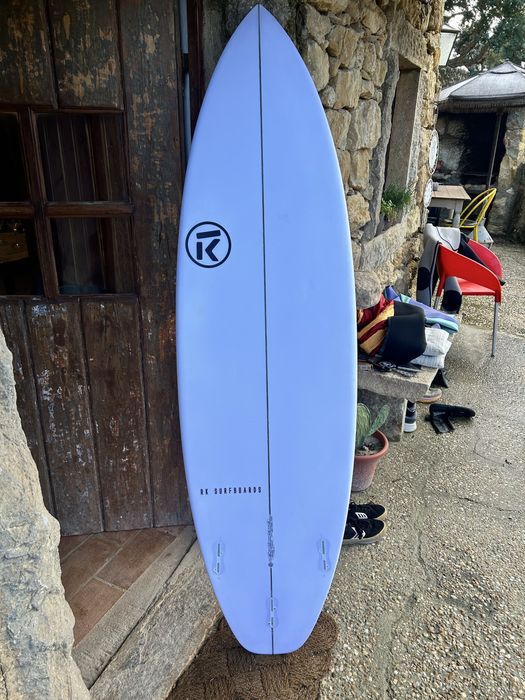 Prancha de surf RK epoxy NOVA nunca foi a agua e nunca levou parafina