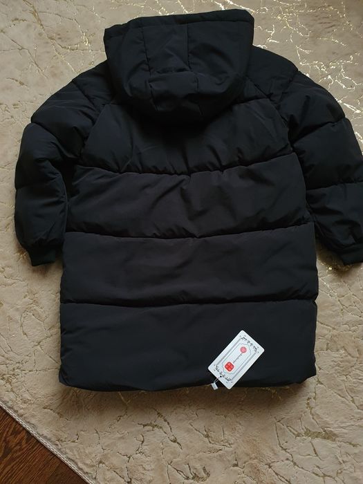 Нова тепла зимова куртка УНІСЕКС чорного кольору, розмір 128-134