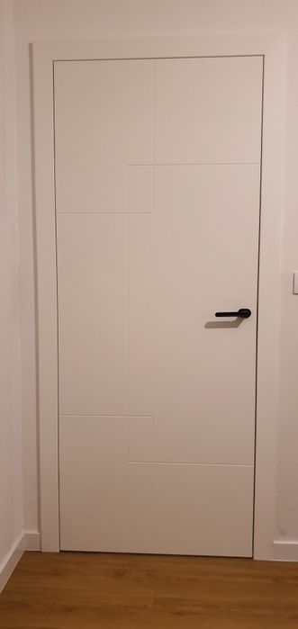 Drzwi POLSKONE Merlo 80 cm + futryna