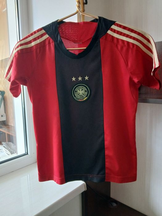 Футбольна форма. Заміри в об, яві.