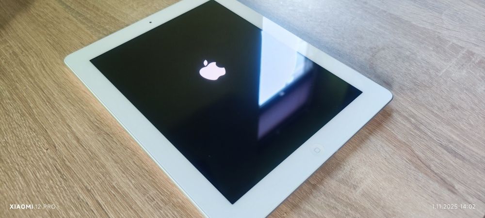 Apple iPad 2 Wi-Fi + 3G