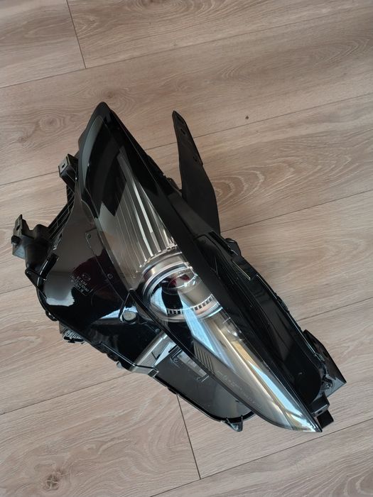 Reflektor prawy full led mazda cx30