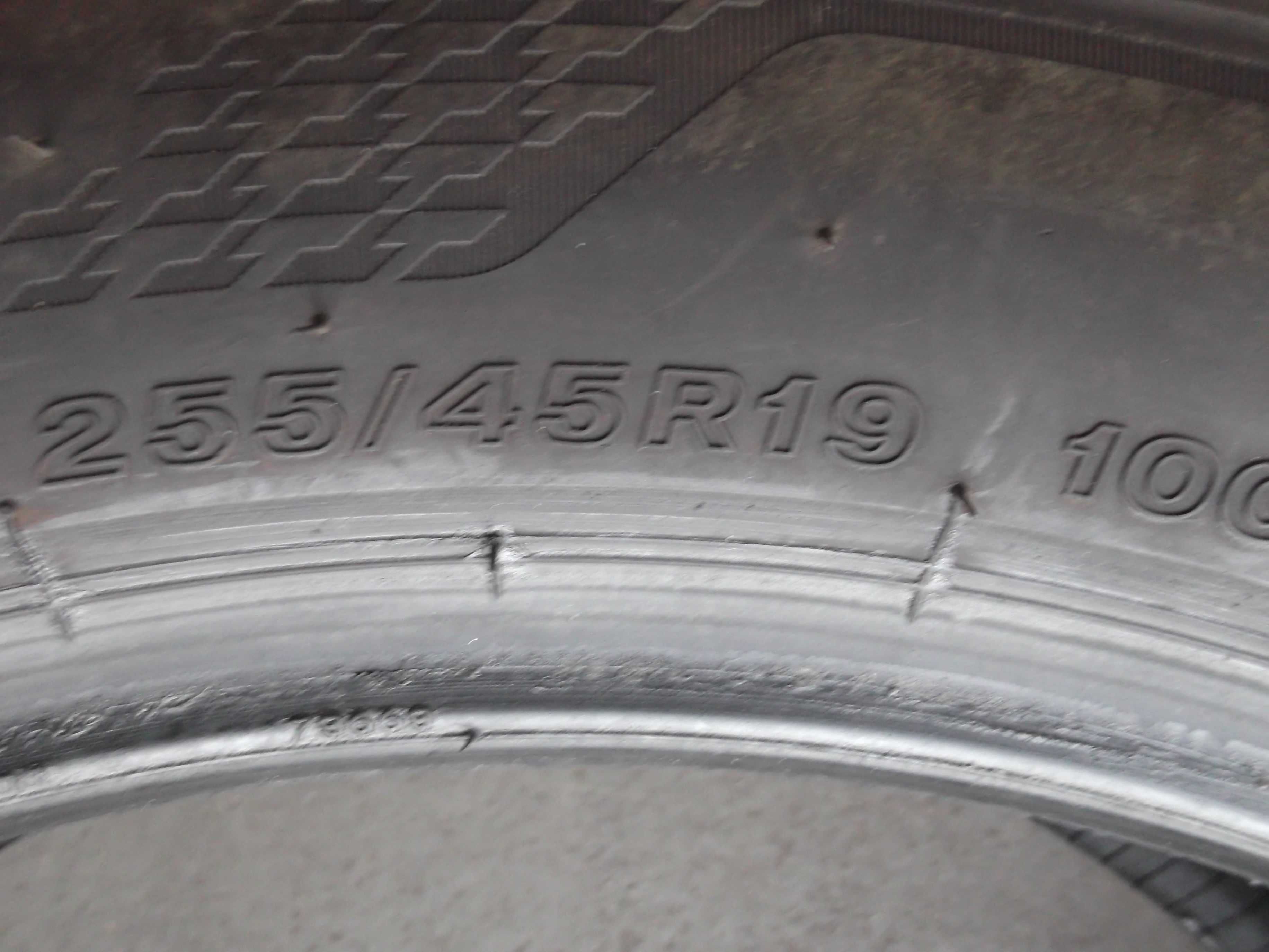 Opony 255/45/19 Bridgestone 4szt