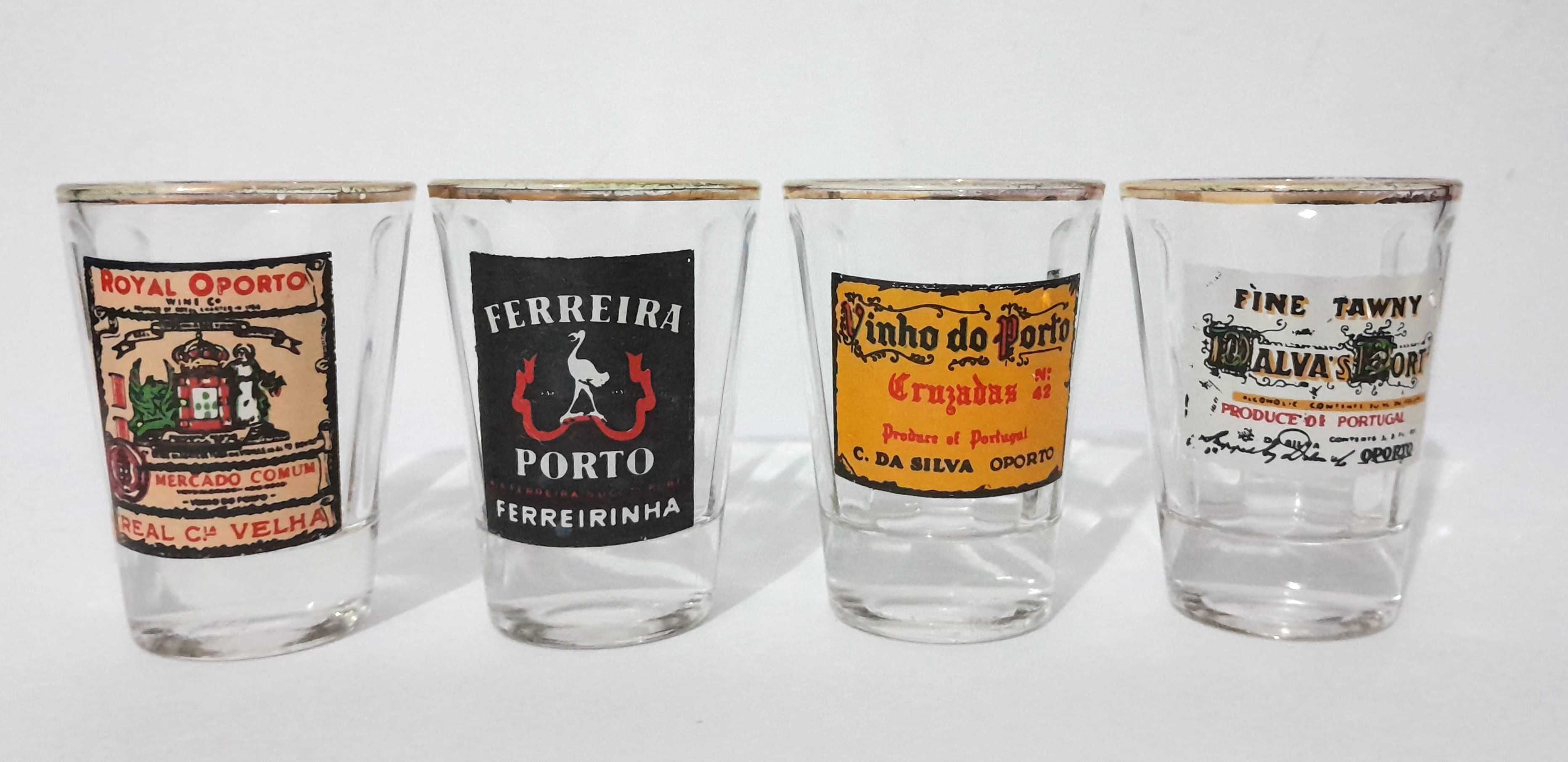 3 copos pequenos com publicidade a marcas de Vinho do Porto - vintage